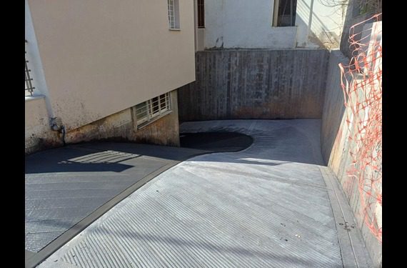 Κατασκευή ράμπας γκαράζ υψηλής πρόσφυσης - GREECE CONCRETE